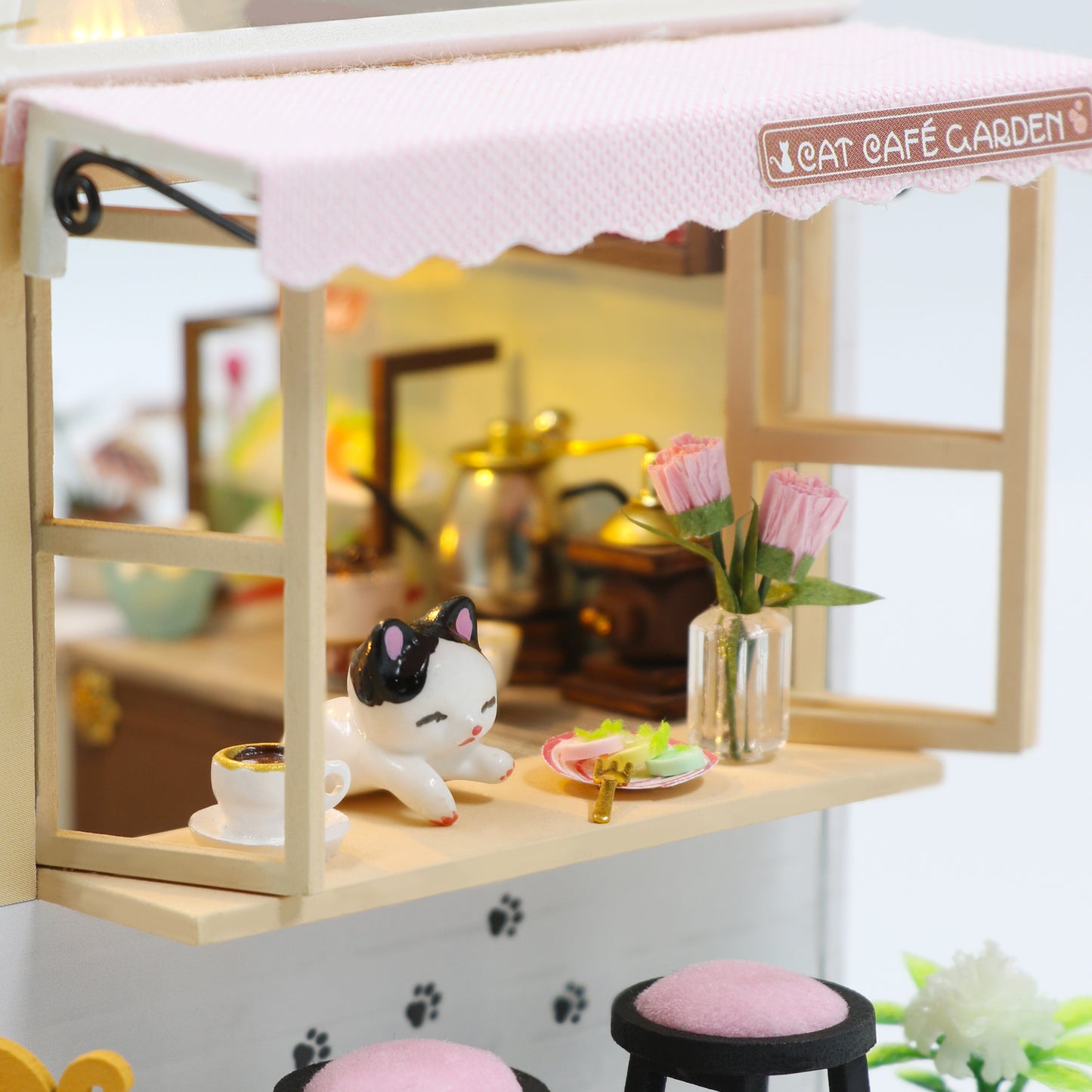 M2111 Cat Garden Cafe DIY Miniature Dollhouse Kit