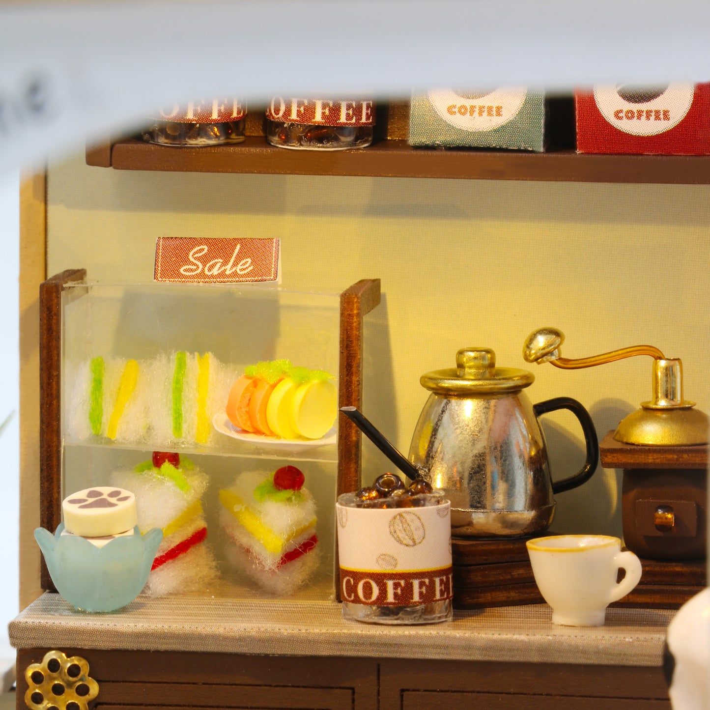 M2111 Cat Garden Cafe DIY Miniature Dollhouse Kit