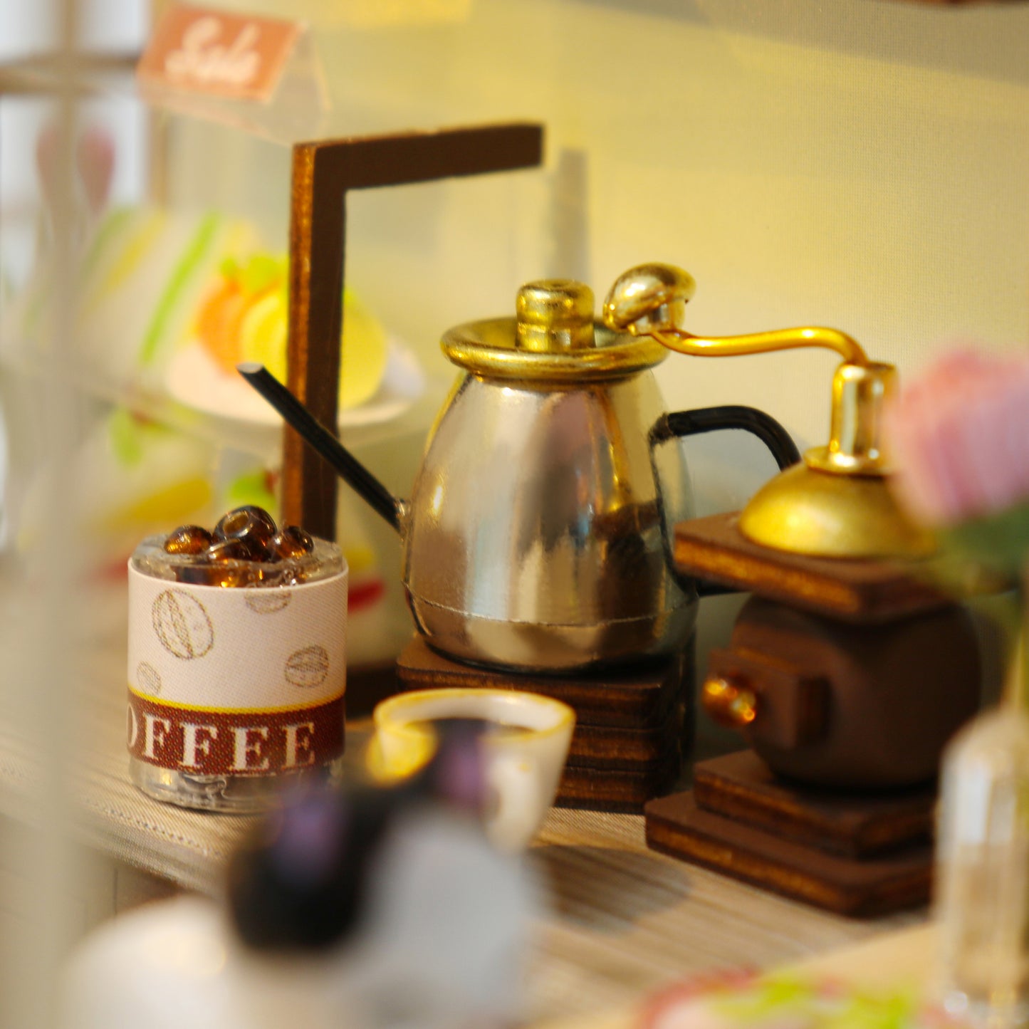 M2111 Cat Garden Cafe DIY Miniature Dollhouse Kit