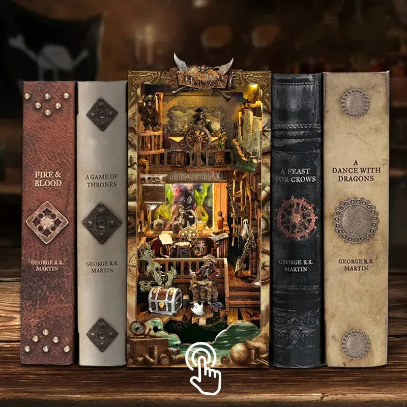 SQ36 Pirates of Caribbean DIY Book Nook Kit Jack Sparrow Black Pearl Ship Miniature Diorama
